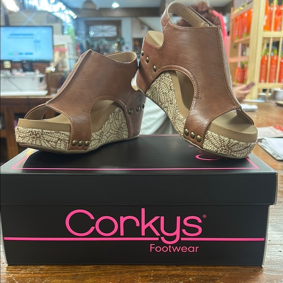 NWT Corkys Cognac Floral Wrap Wedge Heel - Picture 1 of 7